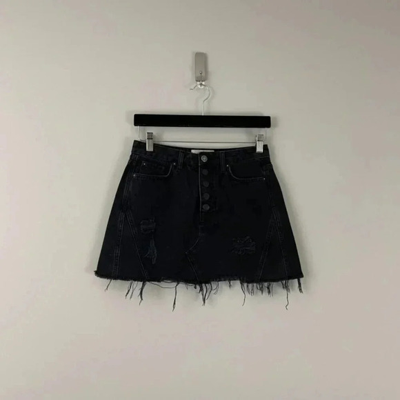 Free People We the Free Harvey Black Distressed Denim Mini Skirt Size 26 - Picture 1 of 5
